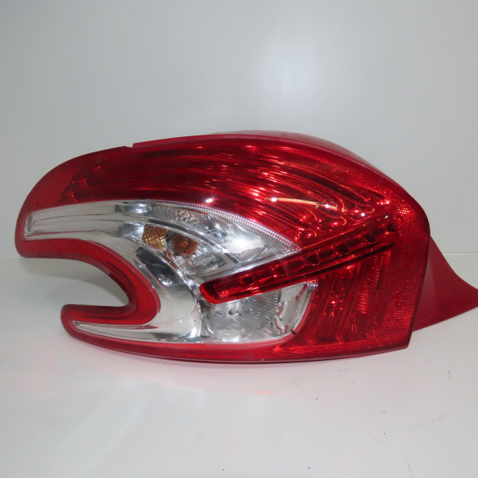 Feu arrière gauche occasion PEUGEOT 208 208 Phase 1 2012-03-01->2015-09-30 1.2 VTI 82ch 9672628280 1