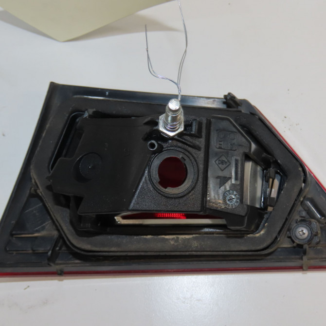 Feu arrière interieur gauche occasion RENAULT CLIO IV Phase 1 07-2012->... 1.5 DCI 90ch 265552424R 2