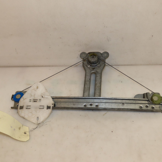 Mecanisme leve-glace arrière droit occasion DACIA LOGAN I Phase 2 07-2008->12-2012 1.4 MPI 8200783891 2