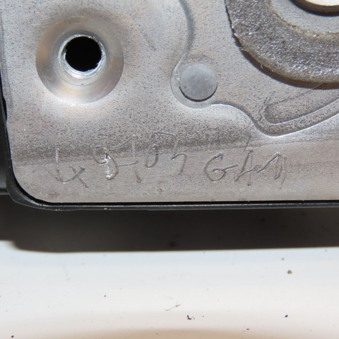 Serrure porte avg occasion MERCEDES SPRINTER II 9077200000 7