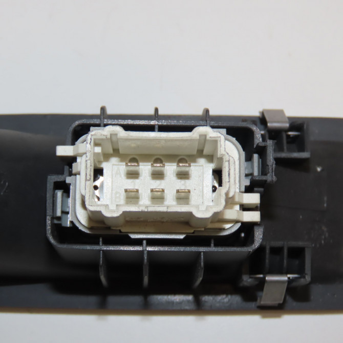 Commande leve-glace porte arrière droite occasion RENAULT ESPACE IV Phase 3 06-2012->... 8200315029 3