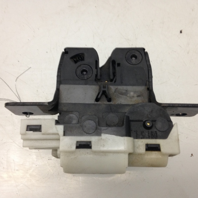 Serrure hayon occasion RENAULT SCENIC II Phase 1 03-2004->09-2006 1.5 DCI 100ch 8200947699 1