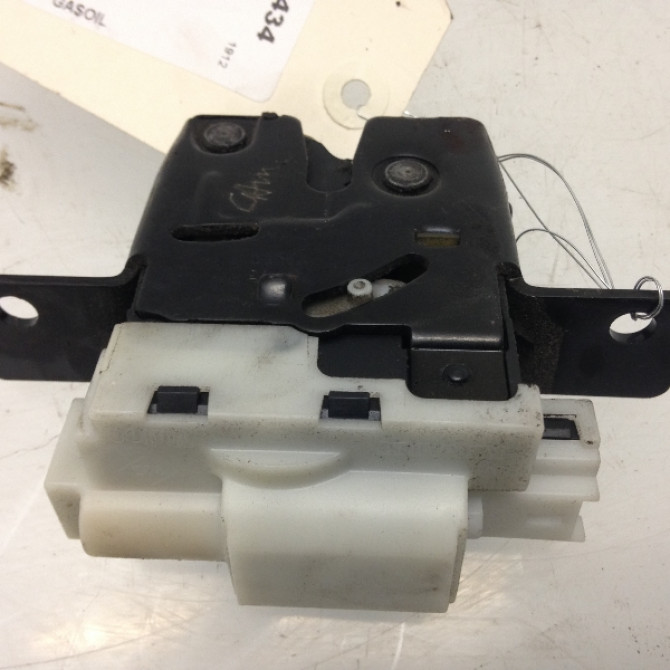 Serrure hayon occasion RENAULT SCENIC II Phase 1 03-2004->09-2006 1.5 DCI 100ch 8200947699 2