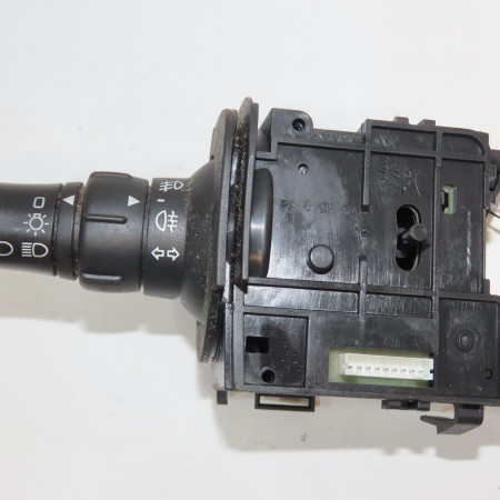 Commande clignotant occasion RENAULT SCENIC II Phase 1 03-2004->09-2006 1.6i 16v 7701060397