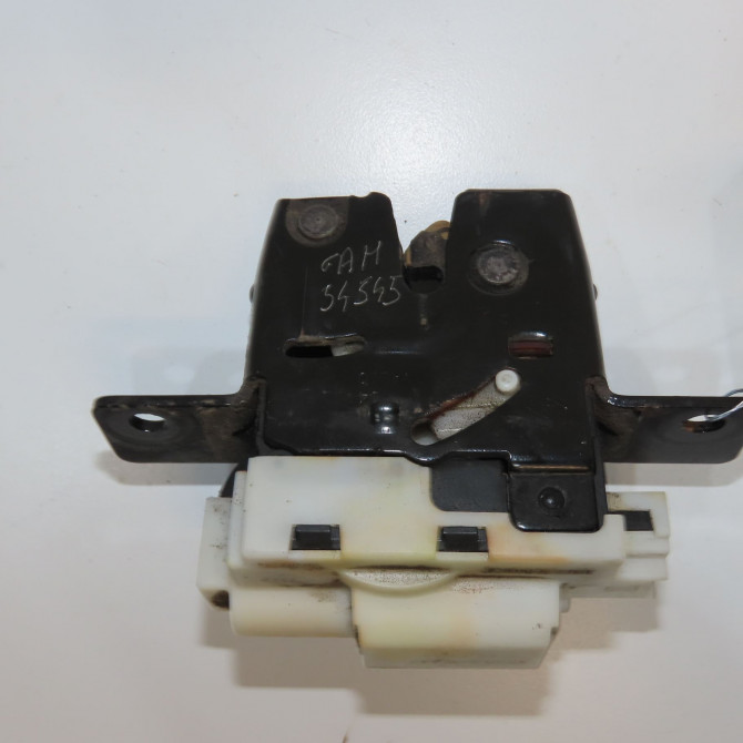 Serrure hayon occasion RENAULT SCENIC II Phase 1 03-2004->09-2006 1.6i 16v 8200947699 1