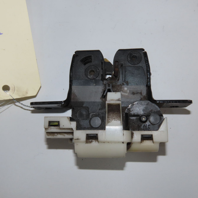 Serrure hayon occasion RENAULT SCENIC II Phase 1 03-2004->09-2006 1.6i 16v 8200947699 2