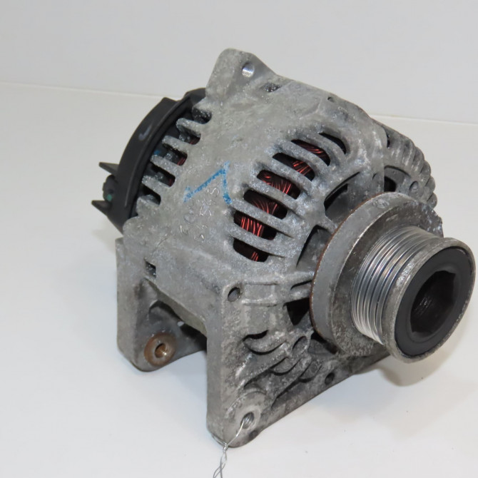 Alternateur occasion RENAULT SCENIC II Phase 1 03-2004->09-2006 1.6i 16v 8200660029 1