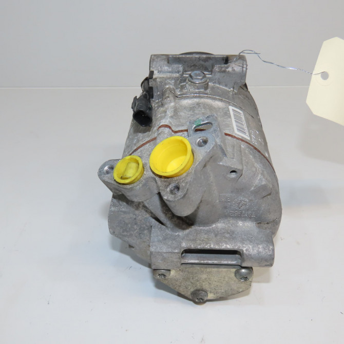 Compresseur air conditionne occasion RENAULT TRAFIC III Phase 1 06-2014->... 926000373R 5