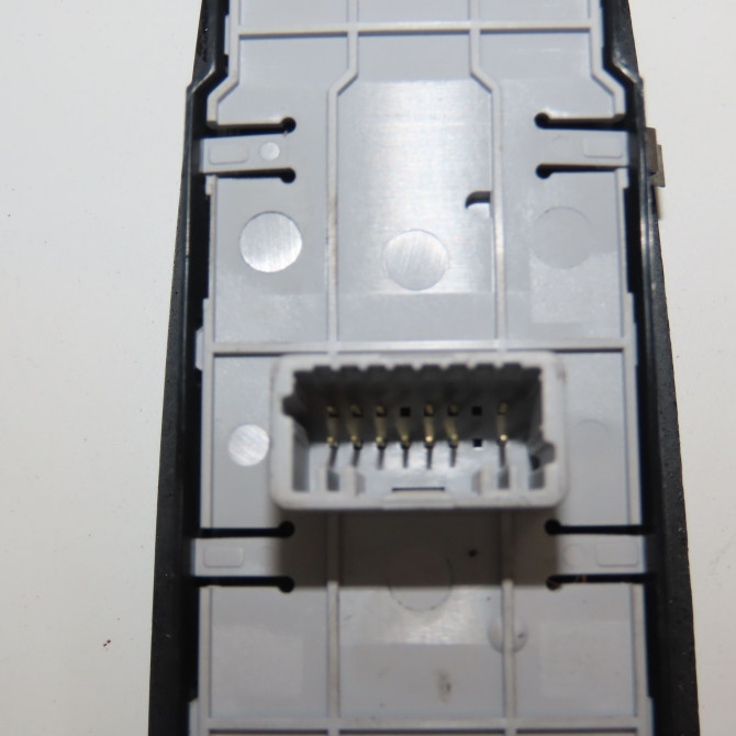 Commande lève-glace porte avant gauche occasion RENAULT SCENIC III Phase 1 04-2009->11-2011 1.9 DCI 130ch 809610017R 3