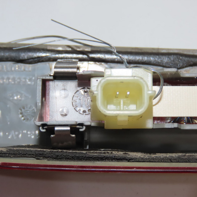 Feux stop supplementaire occasion RENAULT SCENIC III Phase 1 04-2009->11-2011 1.9 DCI 130ch 265900024R 3