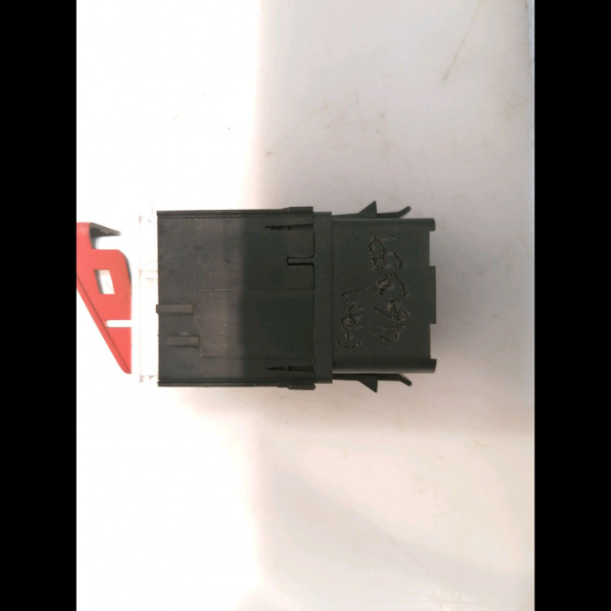 Bouton de warning occasion VOLKSWAGEN EOS Phase 1 04-2006->01-2011 2.0 TDI 140ch 1Q0953509 3