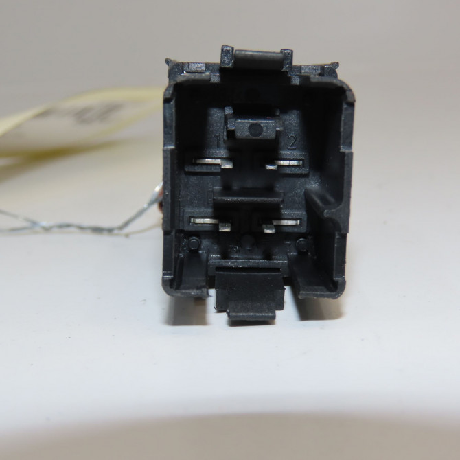 Bouton de warning occasion VOLKSWAGEN EOS Phase 1 04-1995->04-1999 2.0 TDI 140ch 1Q0953509 3