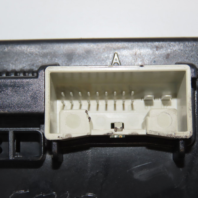 Commande de chauffage occasion VOLKSWAGEN EOS Phase 1 04-1995->04-1999 2.0 TDI 140ch 4