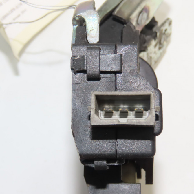 Serrure coffre arrière occasion VOLKSWAGEN EOS Phase 1 04-1995->04-1999 2.0 TDI 140ch 4F5827505D 3