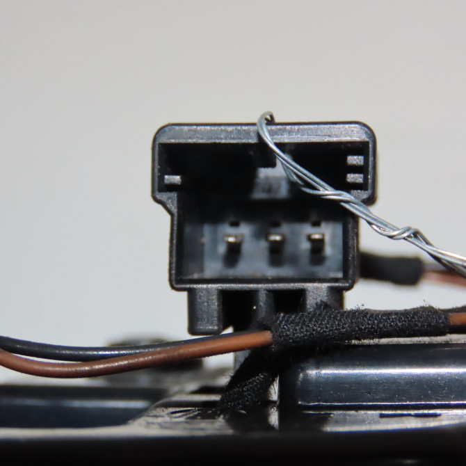 Feu arrière intérieur droit occasion VOLKSWAGEN EOS Phase 1 04-1995->04-1999 2.0 TDI 140ch 1Q0945094AD 3