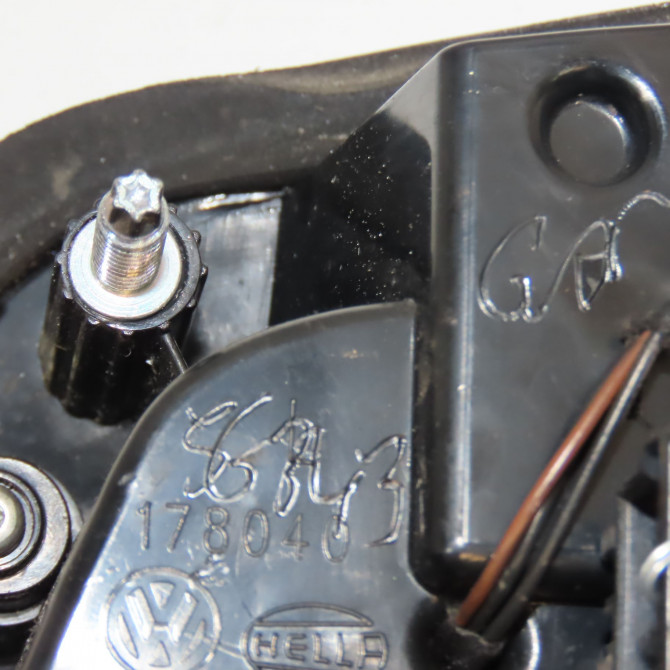 Feu arrière interieur gauche occasion VOLKSWAGEN EOS Phase 1 04-1995->04-1999 2.0 TDI 140ch 1Q0945093AD 4