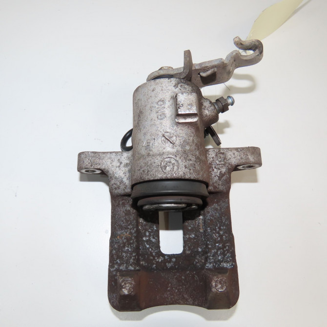 Etrier de frein arrière droit occasion VOLKSWAGEN EOS Phase 1 04-1995->04-1999 2.0 TDI 140ch 1K0615424J 4