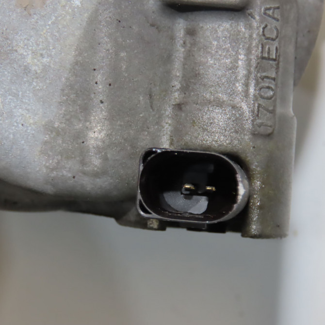 Compresseur air conditionne occasion VOLKSWAGEN EOS Phase 1 04-1995->04-1999 2.0 TDI 140ch 1K0820808F 6