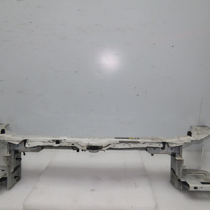 Traverse supérieure armature avant occasion LAND ROVER RANGE ROVER EVOQUE phase 1 06-2011->... 1