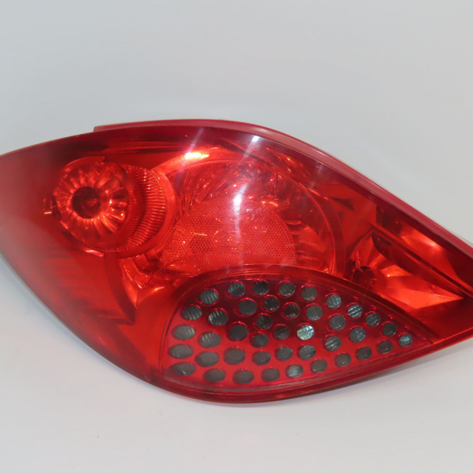 Feu arrière gauche occasion PEUGEOT 207 Phase 1 04-2006->06-2013 1.4 HDI 70ch 6350Y7 1
