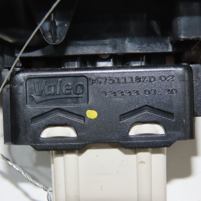 Commande lève-glace porte avant droite occasion PEUGEOT 208 208 Phase 1 2012-03-01->2015-09-30 1.4 HDI 68ch 96751118ZD 4