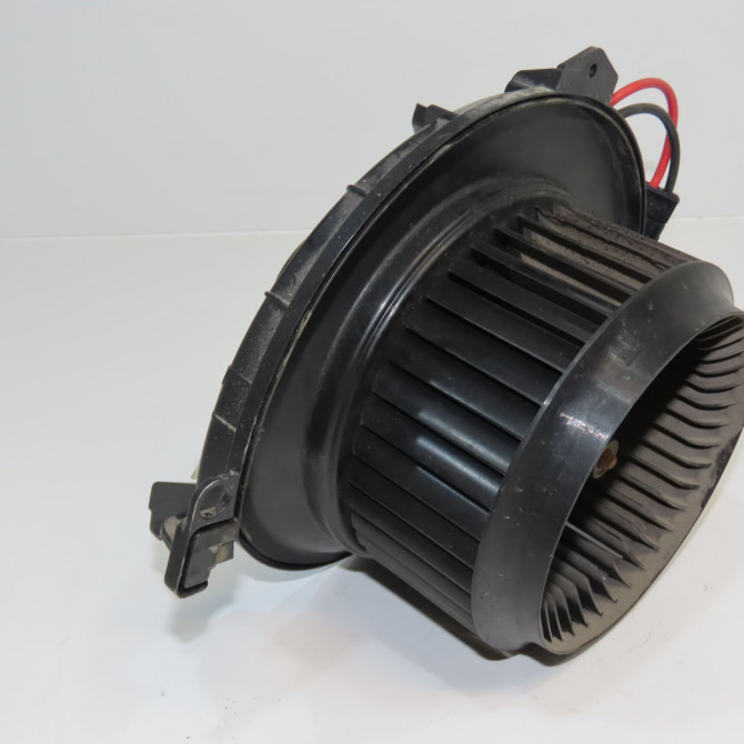 Ventilateur de chauffage occasion MERCEDES 8307902 1