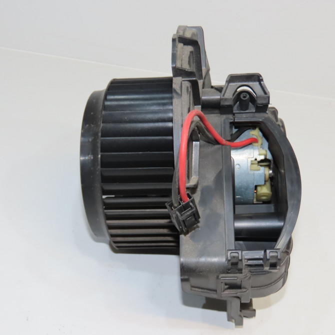 Ventilateur de chauffage occasion MERCEDES 8307902 3