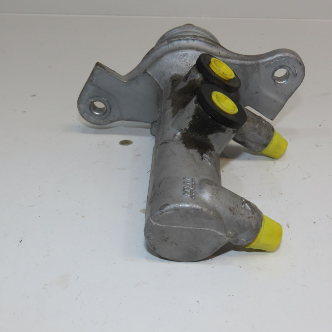 Maitre cylindre occasion MERCEDES 9104311200 4