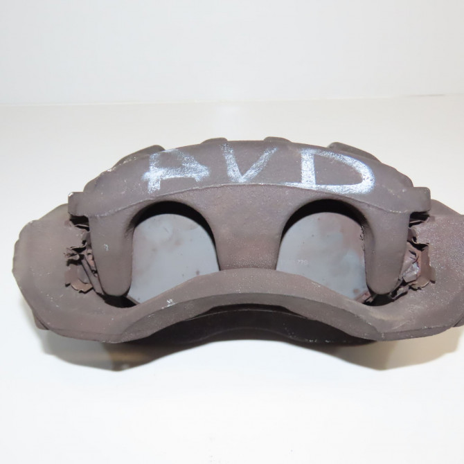 Etrier de frein avant droit occasion MERCEDES 9074215200 2