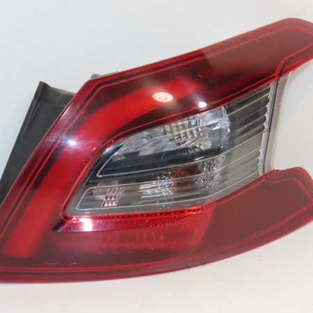 Feu arrière droit occasion PEUGEOT 308 II Phase 1 04-1995->04-1999 1.6 BlueHDI 120ch 9823728580
