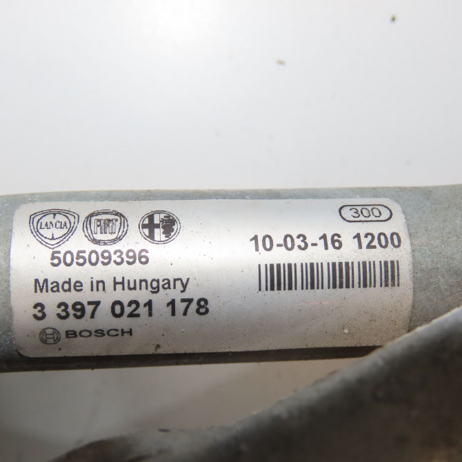 Moteur essuie-glace avant occasion ALFA ROMEO GIULIETTA II Phase 1 03-2010->12-2013 1.6 JTDM 105ch 50509396 4