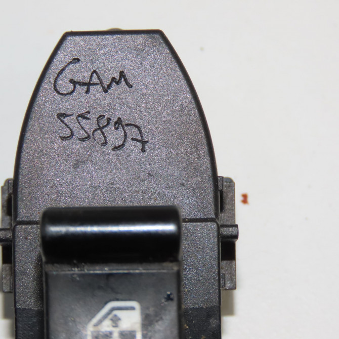 Commande lève-glace porte avant droite occasion ALFA ROMEO GIULIETTA II Phase 1 03-2010->12-2013 1.6 JTDM 105ch 156150330 4