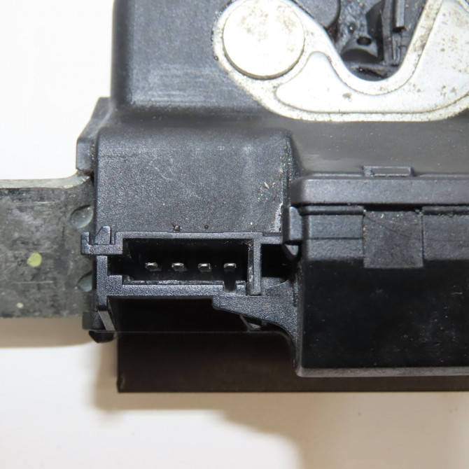 Serrure hayon occasion ALFA ROMEO GIULIETTA II Phase 1 03-2010->12-2013 1.6 JTDM 105ch 52161766 3