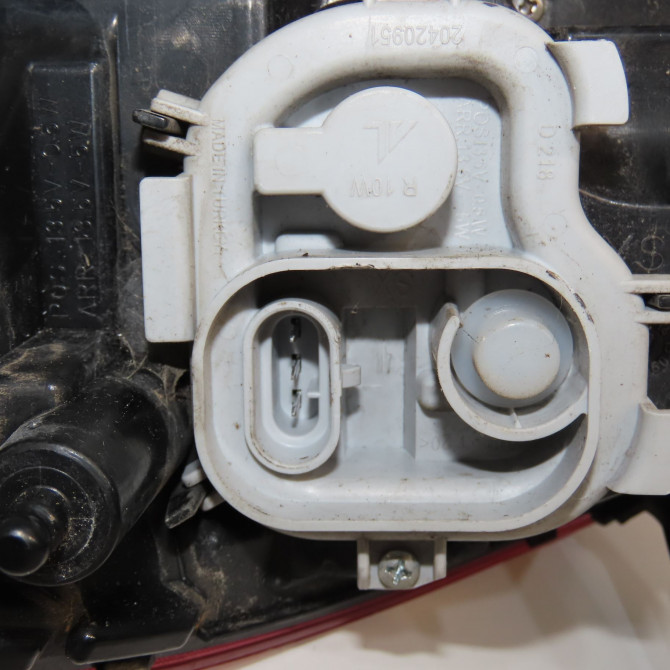 Feu arrière gauche occasion ALFA ROMEO GIULIETTA II Phase 1 03-2010->12-2013 1.6 JTDM 105ch 50513613 3