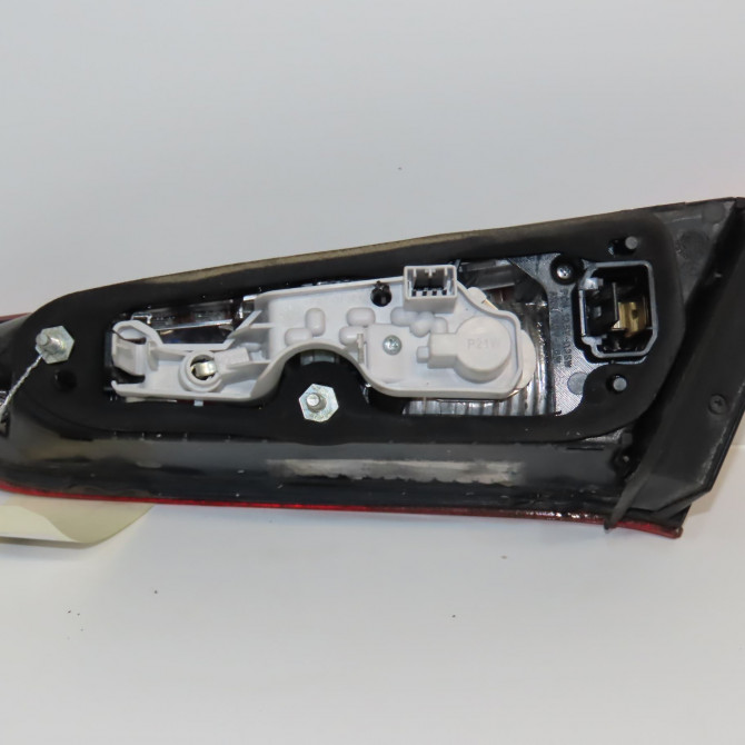 Feu arrière interieur gauche occasion ALFA ROMEO GIULIETTA II Phase 1 03-2010->12-2013 1.6 JTDM 105ch 50531133 2