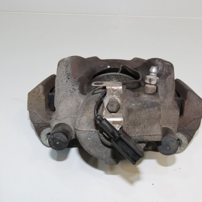 Etrier de frein avant droit occasion ALFA ROMEO GIULIETTA II Phase 1 03-2010->12-2013 1.6 JTDM 105ch 77365614 3