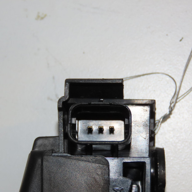 Serrure hayon occasion PEUGEOT 308 II Phase 1 04-1995->04-1999 1.5 BlueHDi 130ch 9816195380 3