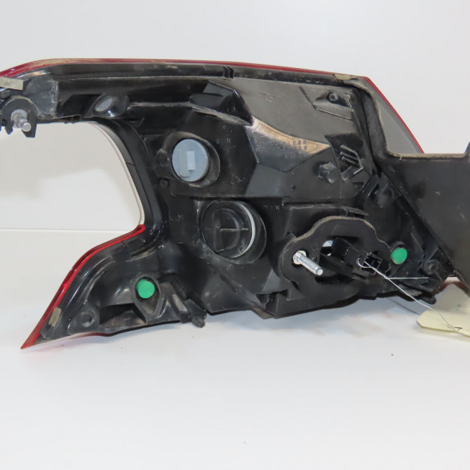 Feu arrière droit occasion PEUGEOT 308 II Phase 1 04-1995->04-1999 1.5 BlueHDi 130ch 9823728580 2