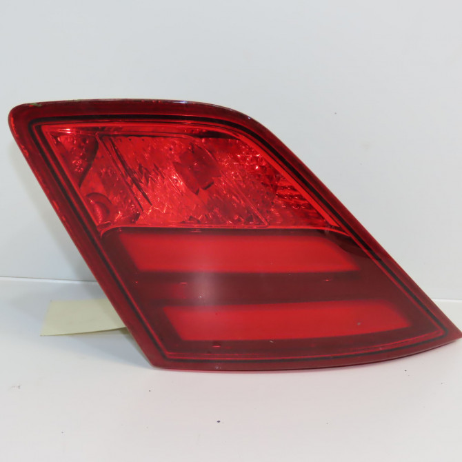 Feu arrière intérieur droit occasion PEUGEOT 308 II Phase 1 04-1995->04-1999 1.5 BlueHDi 130ch 9677818280 1