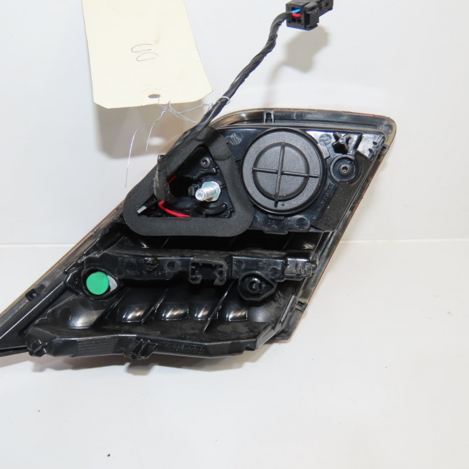 Feu arrière intérieur droit occasion PEUGEOT 308 II Phase 1 04-1995->04-1999 1.5 BlueHDi 130ch 9677818280 2