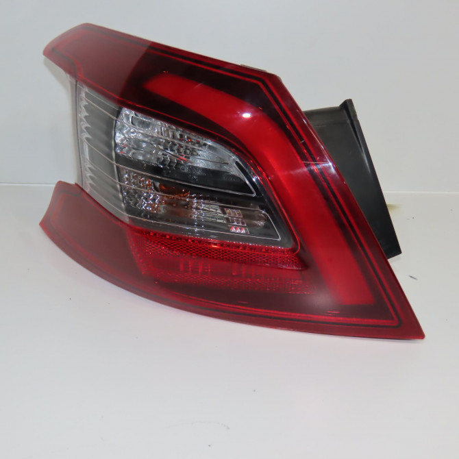 Feu arrière gauche occasion PEUGEOT 308 II Phase 1 04-1995->04-1999 1.5 BlueHDi 130ch 9823728680 1