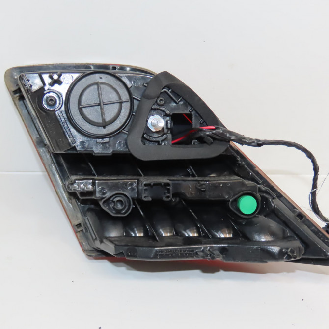 Feu arrière interieur gauche occasion PEUGEOT 308 II Phase 1 04-1995->04-1999 1.5 BlueHDi 130ch 9677818380 2