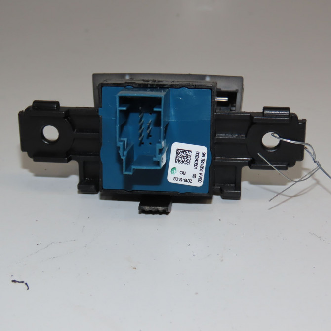 Interrupteur commande de frein a main occasion PEUGEOT 308 II Phase 1 04-1995->04-1999 1.5 BlueHDi 130ch 2