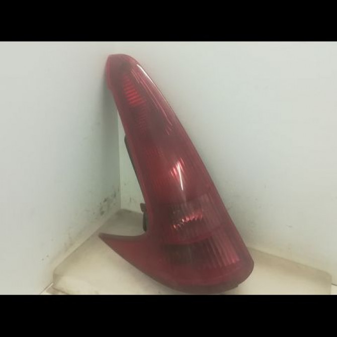 Feu arrière gauche occasion PEUGEOT 206 206 phase 1 SW 2002-06-01->2006-12-31 1.4 HDI 70ch 6350R4 1