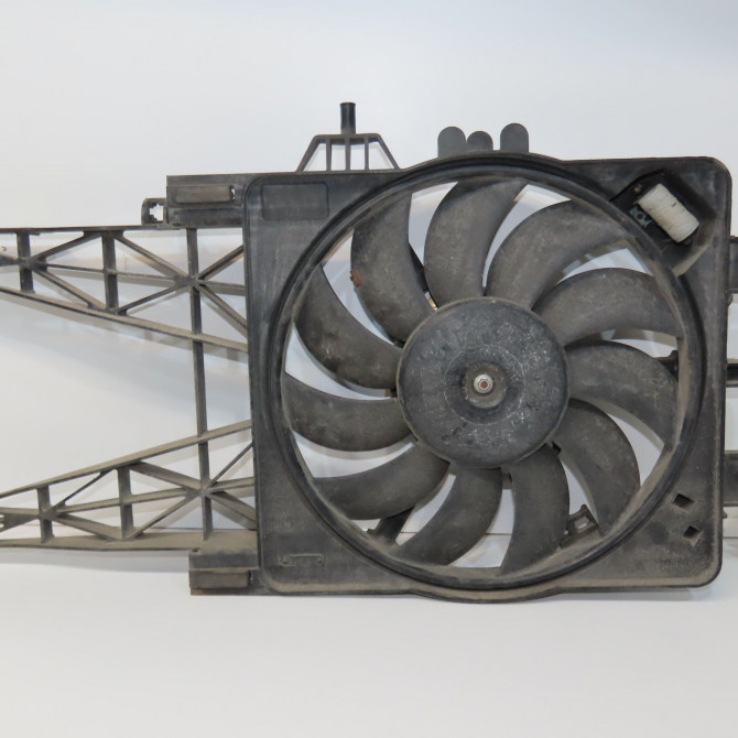 Ventilateur de refroidissement occasion FIAT PUNTO II Phase 1 10-1999->05-2003 1.2i 60ch 46818599 1