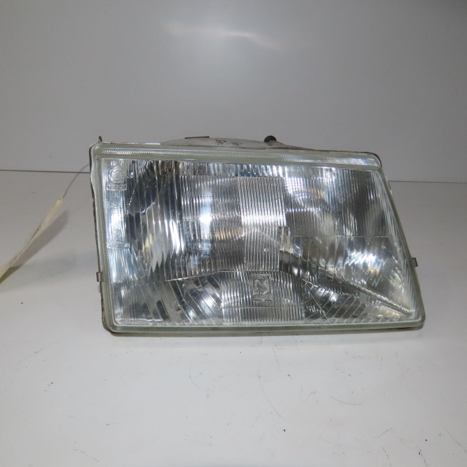 Phare droit occasion PEUGEOT 309 1