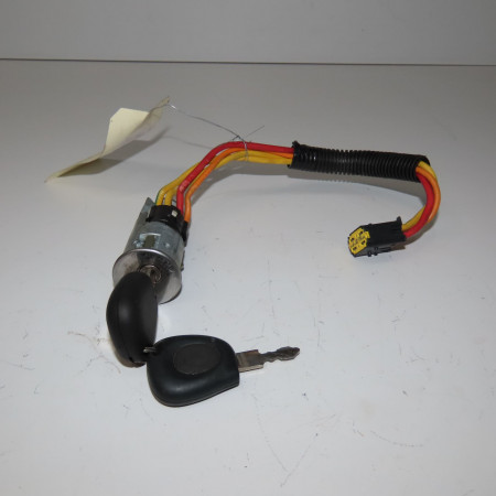 Antivol de direction occasion RENAULT MEGANE I Phase 1 11-1995->03-1999 1.6i 7701469419