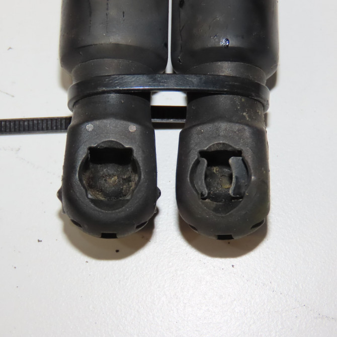 Verin droit hayon occasion VOLKSWAGEN TOURAN II Phase 1 09-2010->12-2015 2.0 TDI 140ch 1T0827550H 3