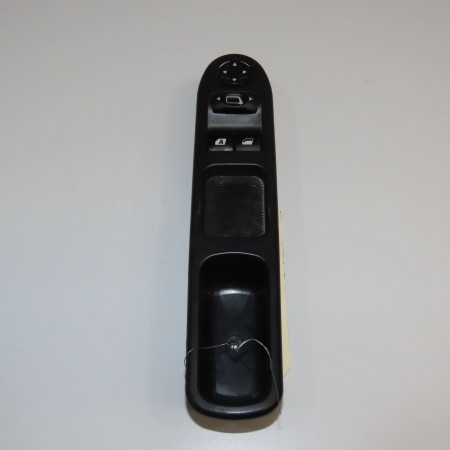 Commande lève-glace porte avant gauche occasion PEUGEOT 207 Phase 1 04-2006->06-2013 1.4i 75ch 6554QC