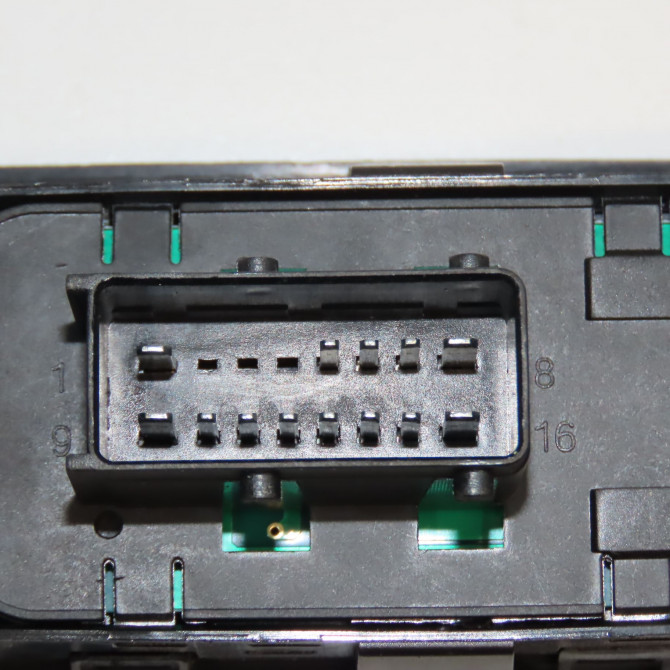 Commande lève-glace porte avant gauche occasion PEUGEOT 207 Phase 1 04-2006->06-2013 1.4i 75ch 6554QC 3